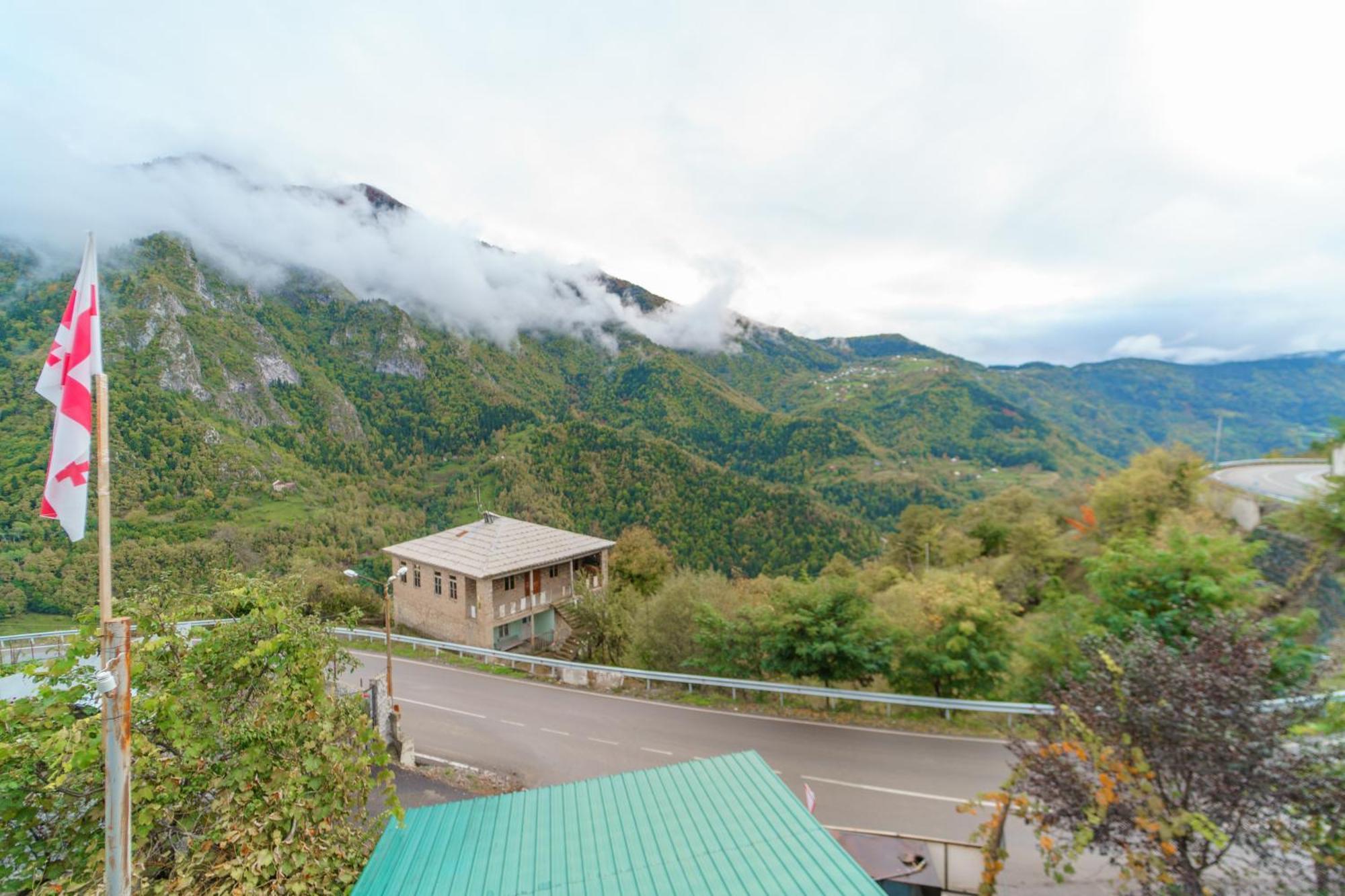Guest House Sunrise Khulo Ngoại thất bức ảnh